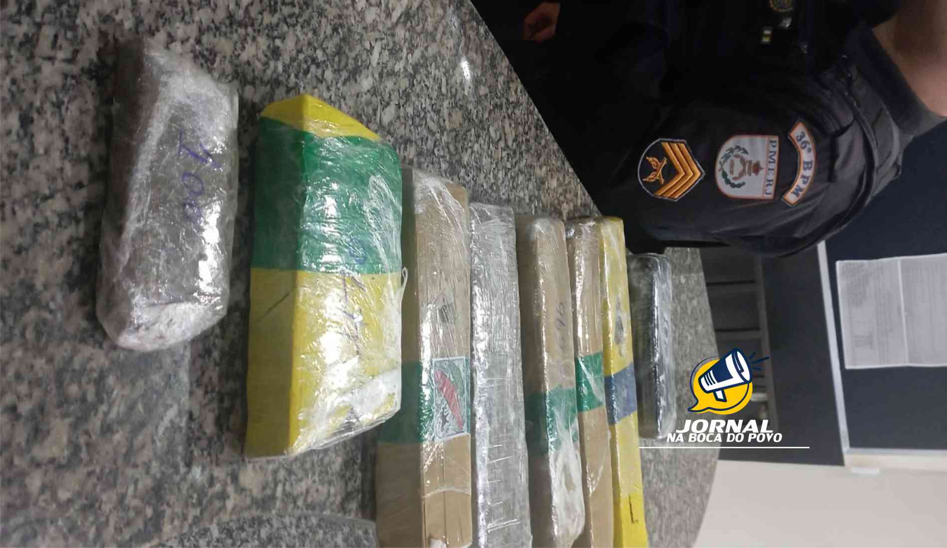 Passageiro vindo do Rio de Janeiro é preso com 7 tabletes de maconha e 1 tablete de cocaína em Itaocara