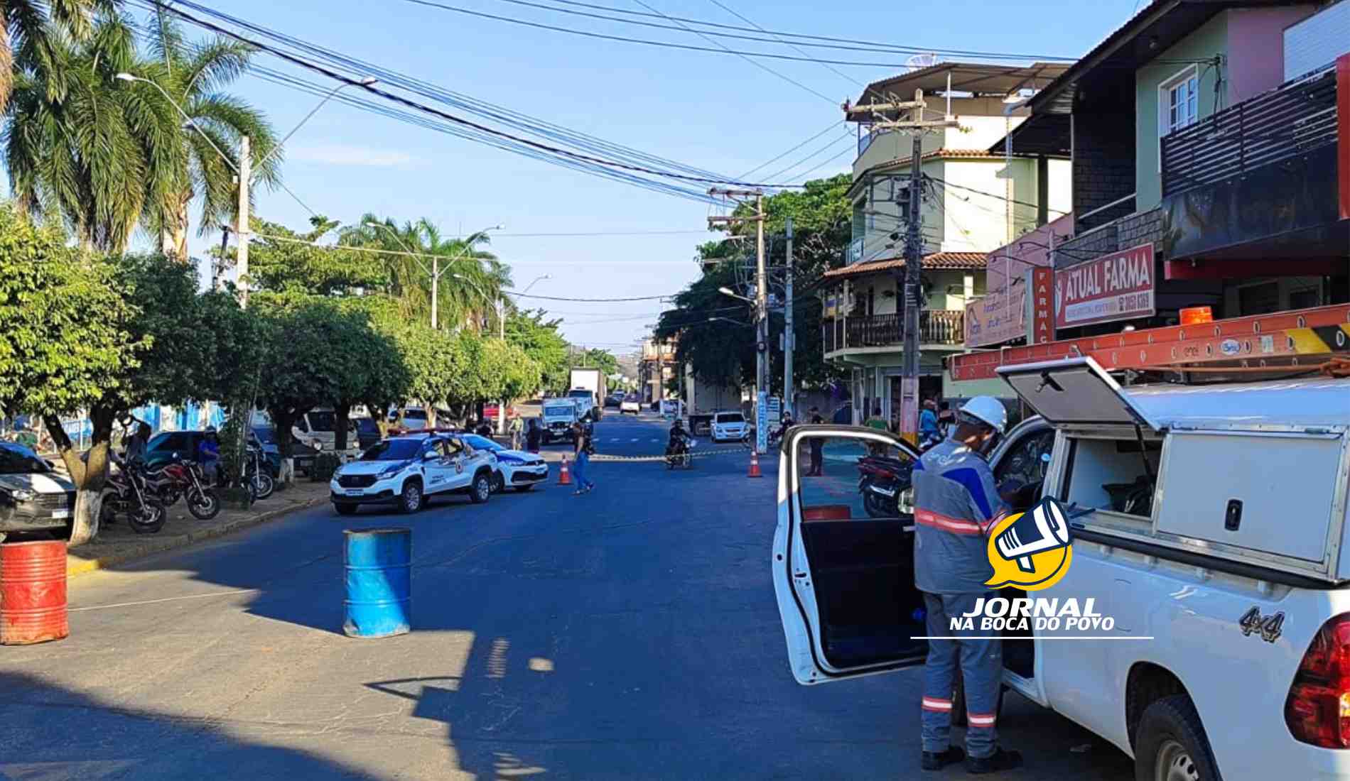 Pádua: Rompimento de cabo de alta tensão interdita via no bairro Cehab
