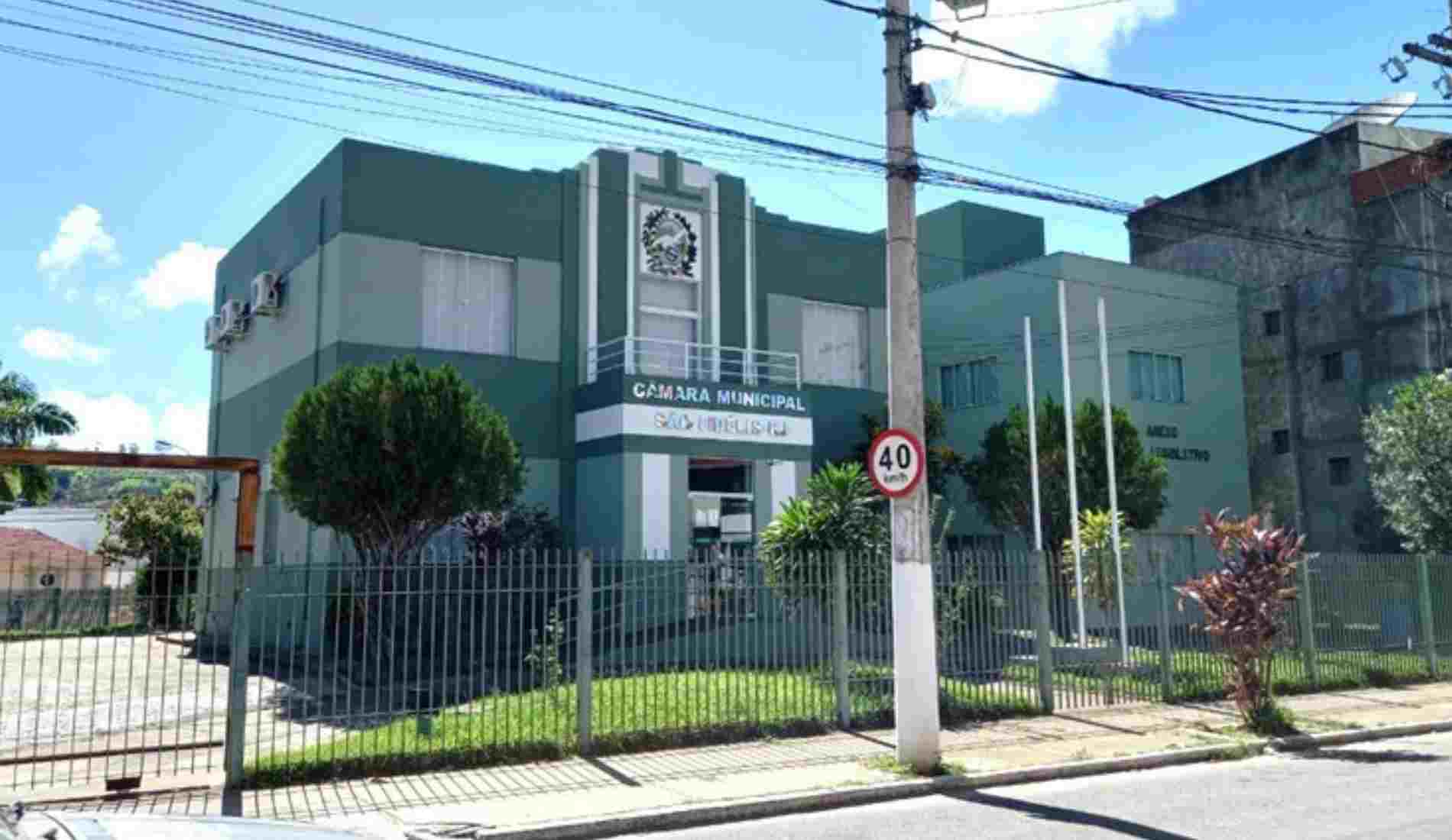 MPRJ cumpre mandados de busca em investigação sobre ‘rachadinha’ na Câmara de Vereadores de São Fidélis