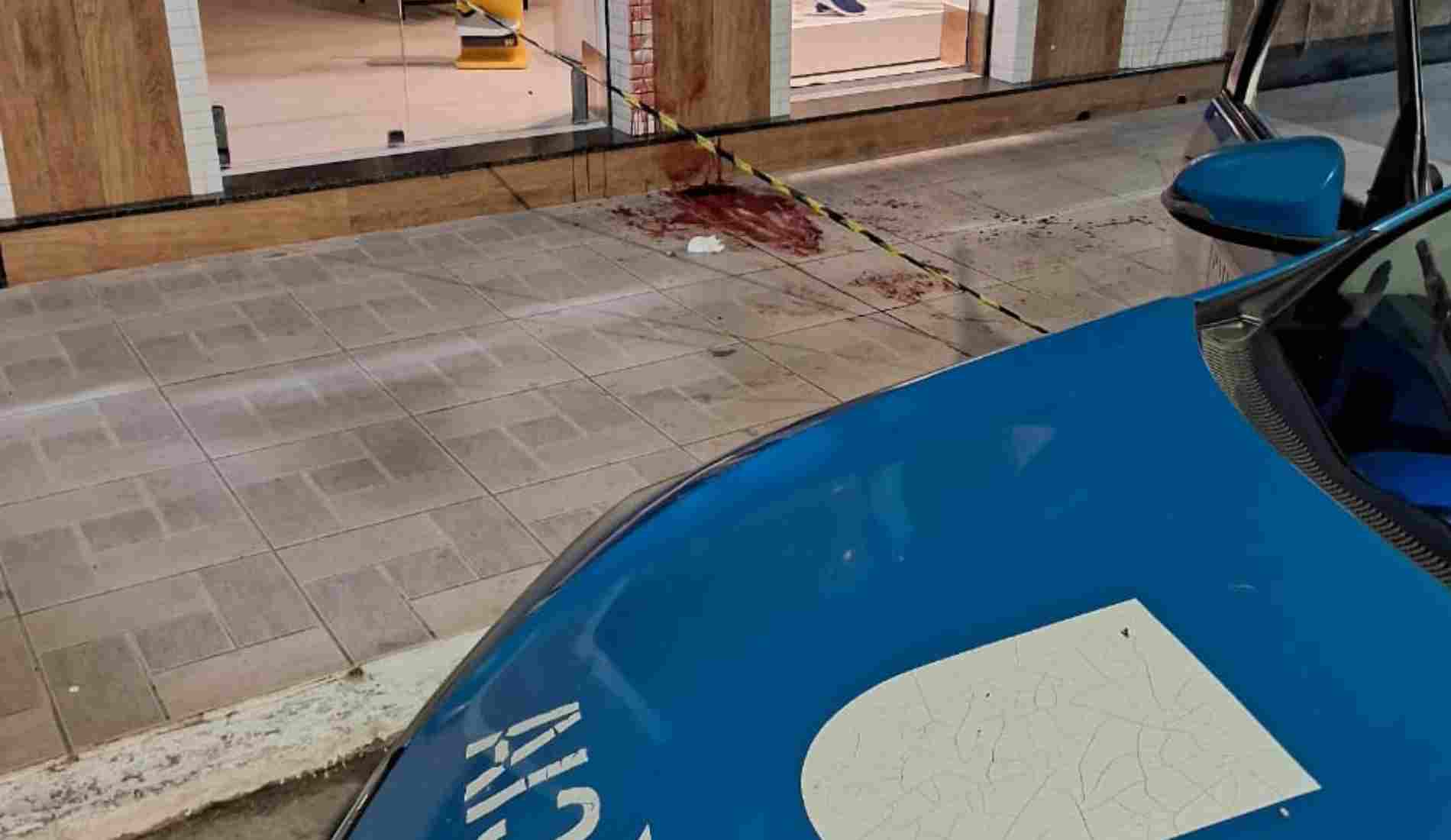 Homem é esfaqueado no Centro de Santo Antônio de Pádua